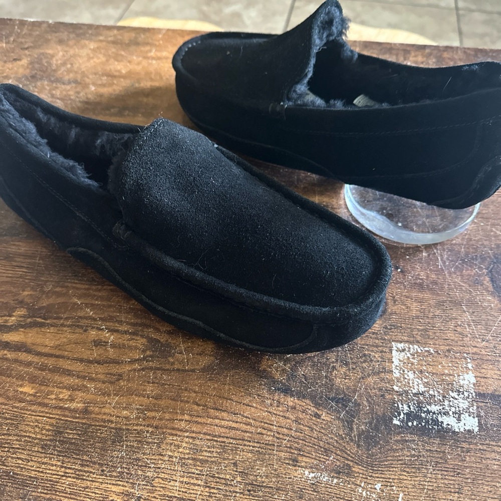 UGG Men Ascot Fur Slippers Sz 12 Wool Lined Leather Moccasin Shoes Black Suede‎ - Picture 2 of 10